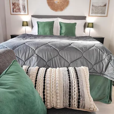 Stylish New Studio In Tikkurila, Apartment Vantaa